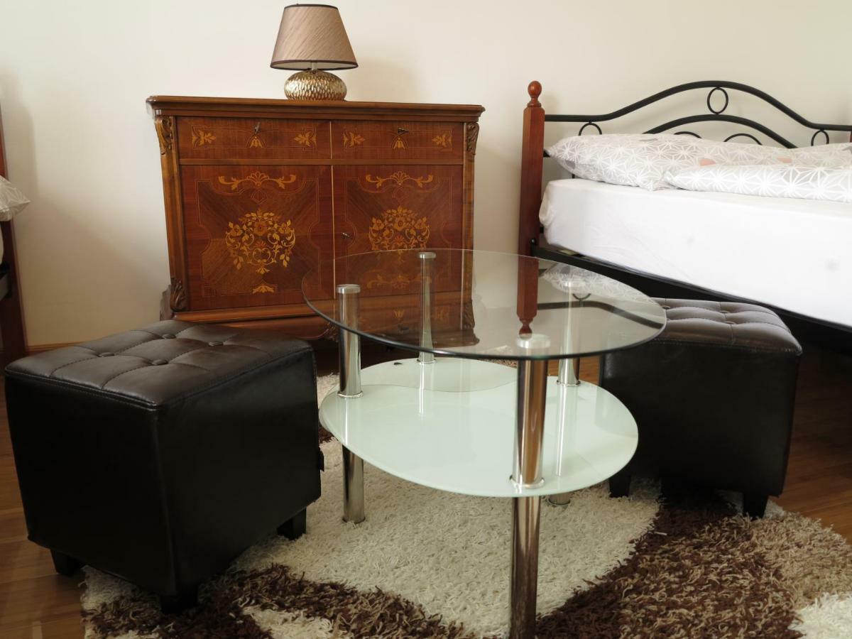 Small Luxury Kapitol Apartment Βιέννη Εξωτερικό φωτογραφία