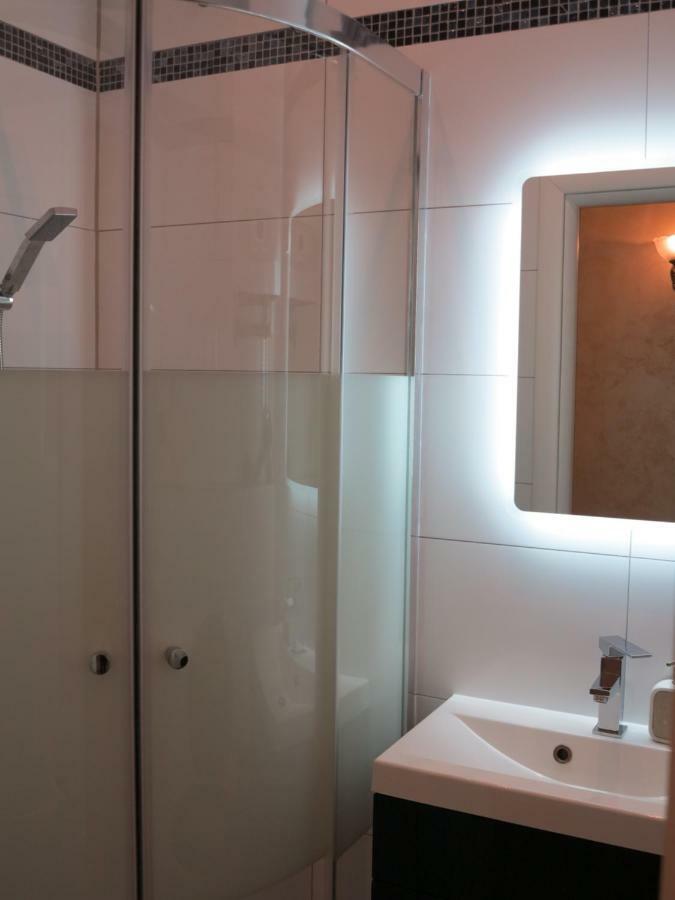 Small Luxury Kapitol Apartment Βιέννη Εξωτερικό φωτογραφία