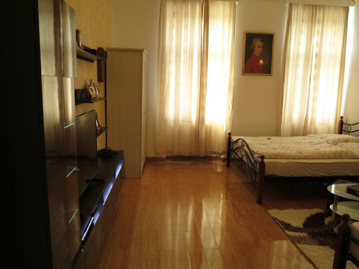 Small Luxury Kapitol Apartment Βιέννη Εξωτερικό φωτογραφία