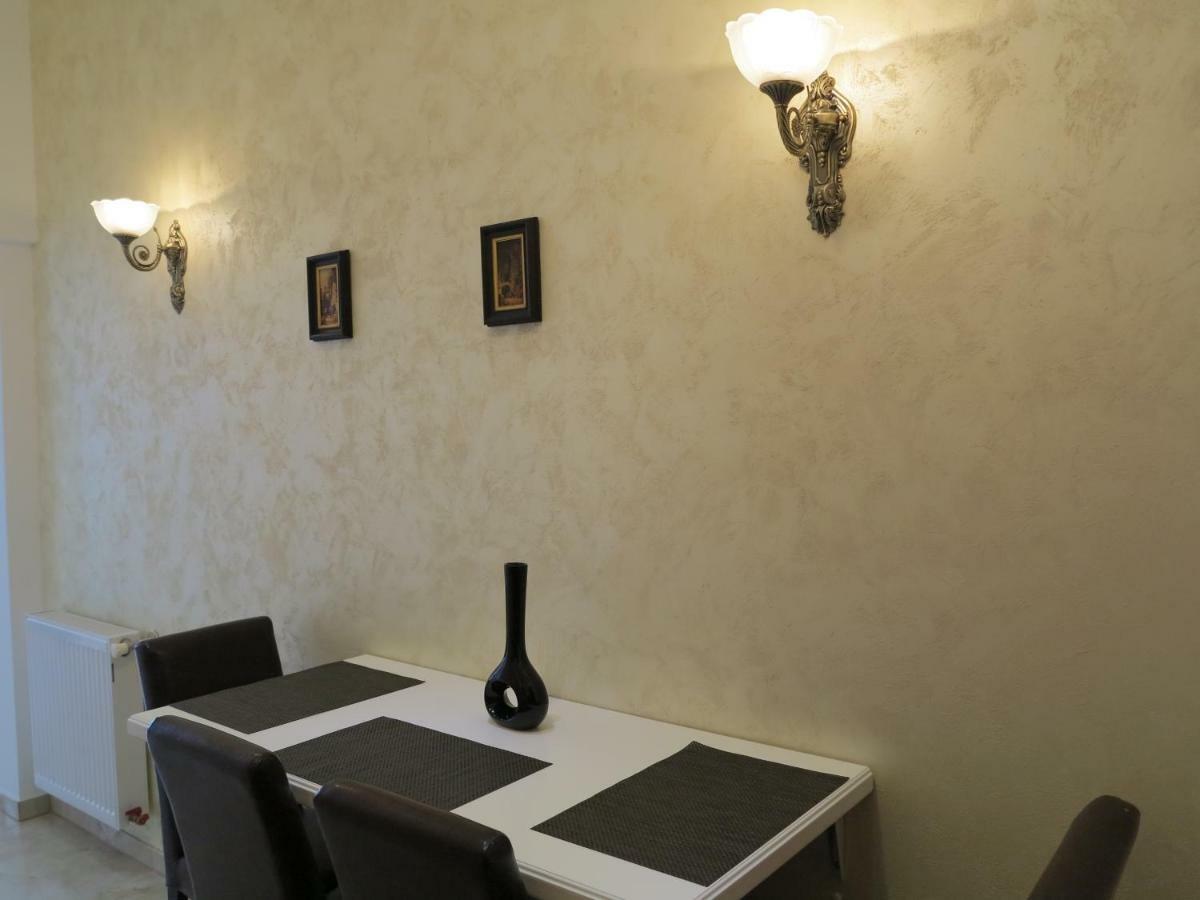Small Luxury Kapitol Apartment Βιέννη Εξωτερικό φωτογραφία