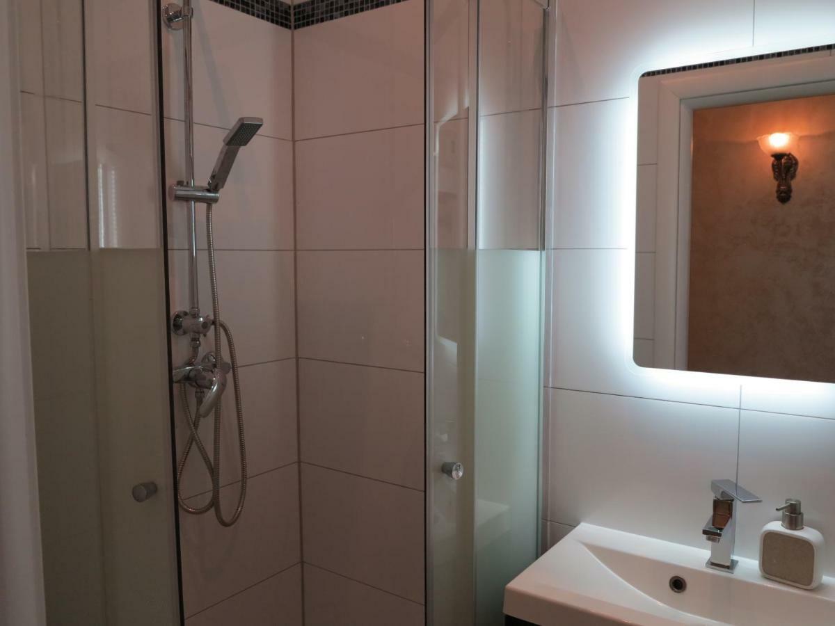 Small Luxury Kapitol Apartment Βιέννη Εξωτερικό φωτογραφία